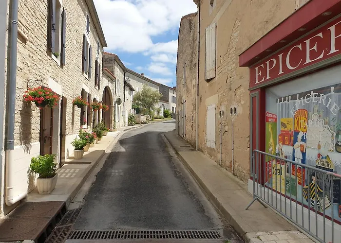 D'hotes Charente Bed and Breakfast