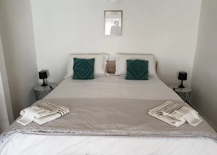 D'hotes Charente Bed and Breakfast Tusson